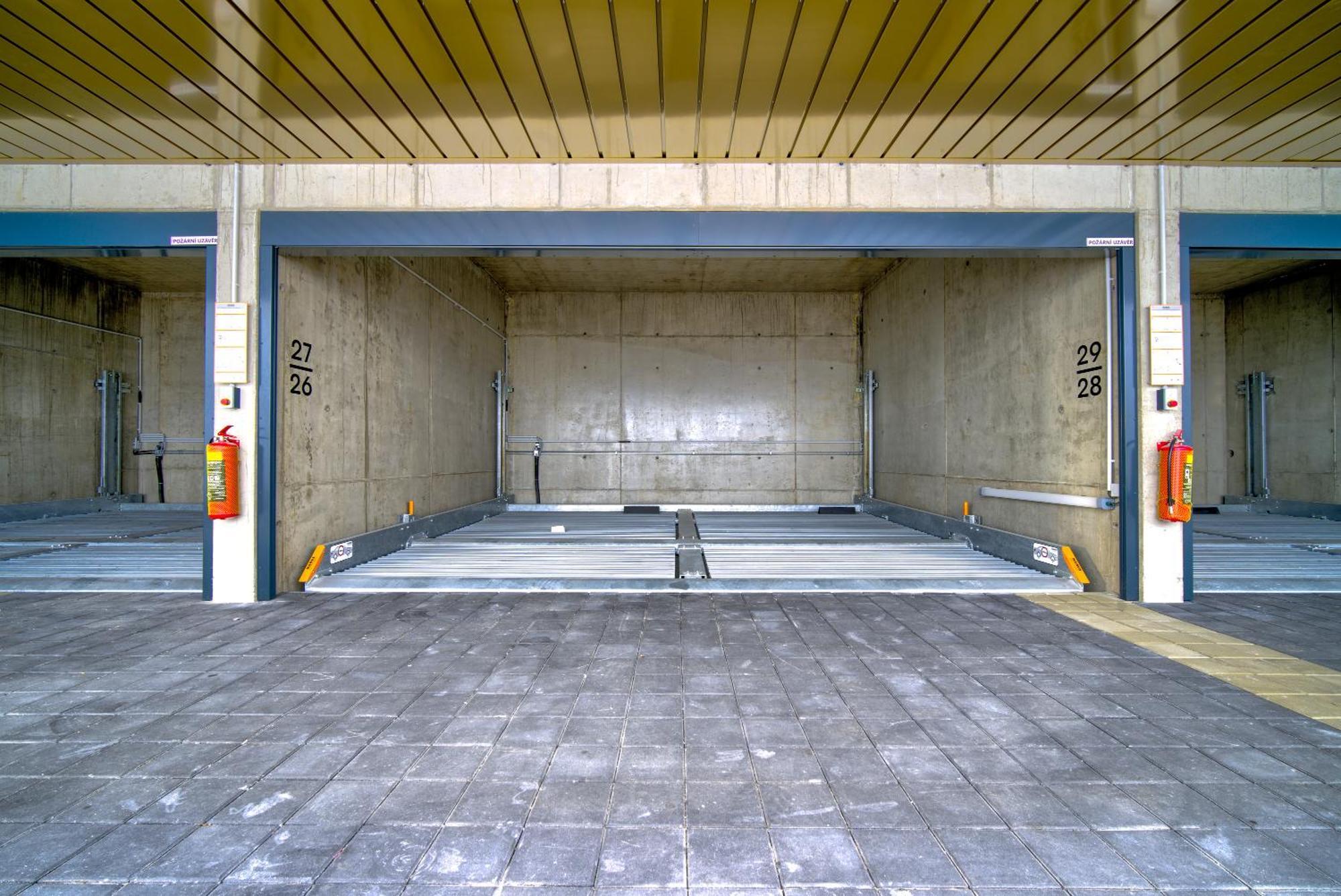 City Relax Apartments With Free Parking, 10 Mins Walk To City Centre Brünn Exterior foto