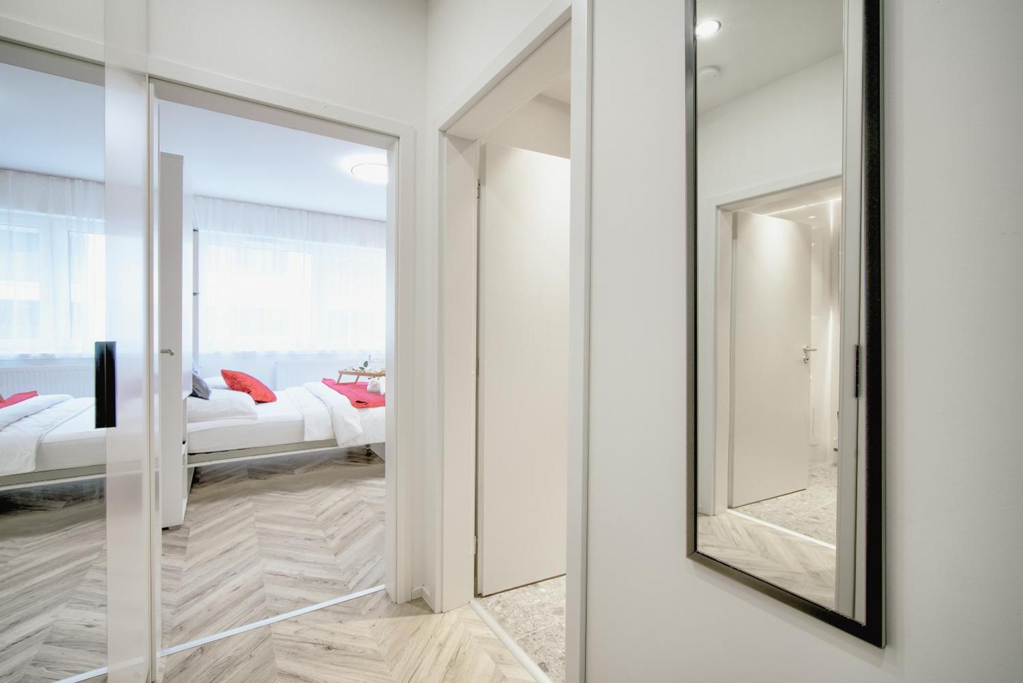 City Relax Apartments With Free Parking, 10 Mins Walk To City Centre Brünn Exterior foto